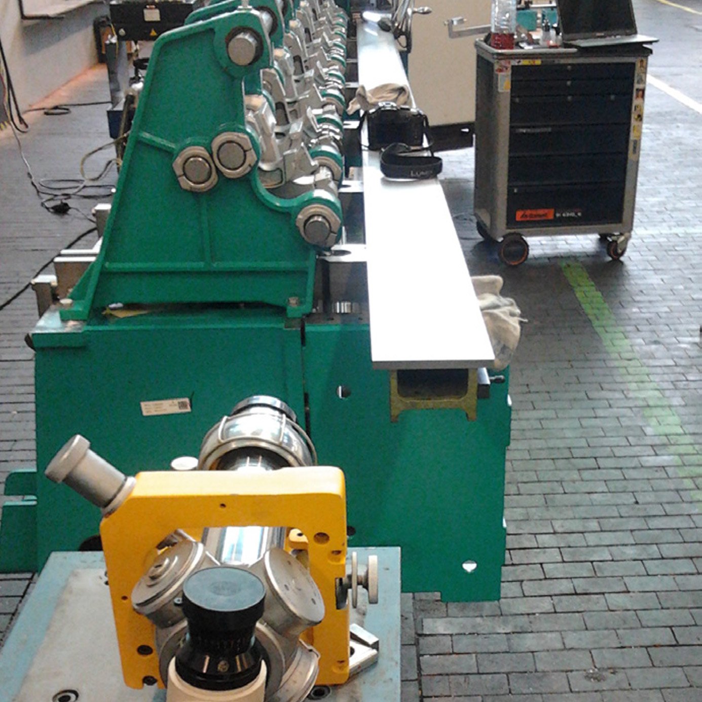 Micro Alignment Telescope for Textile Machine